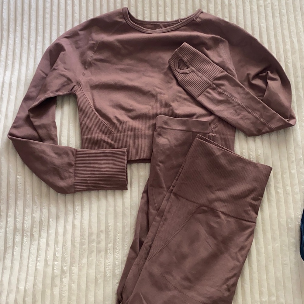 ACTIVEWEAR SET